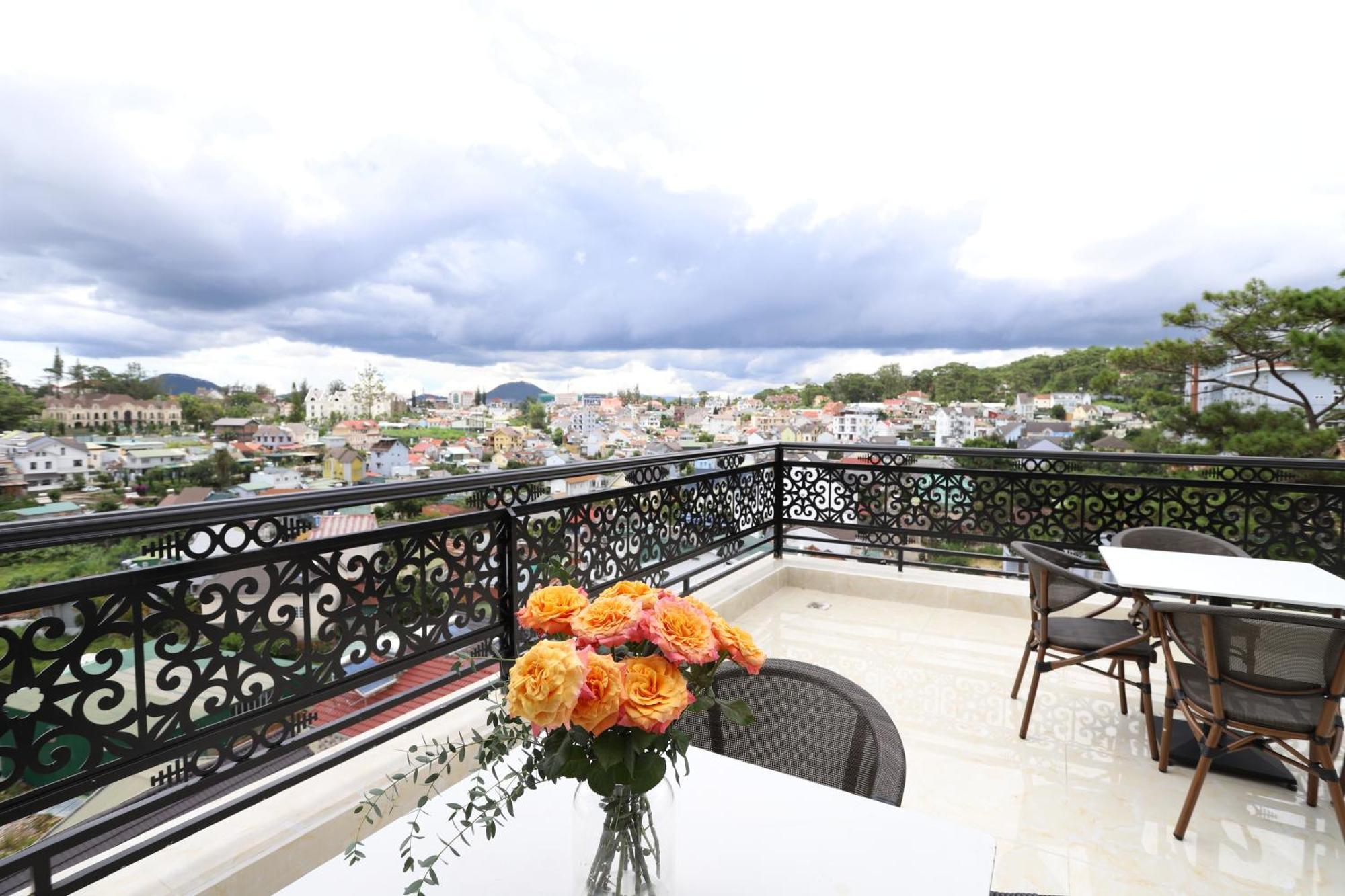 Le Marais Hotel Dalat Exterior photo