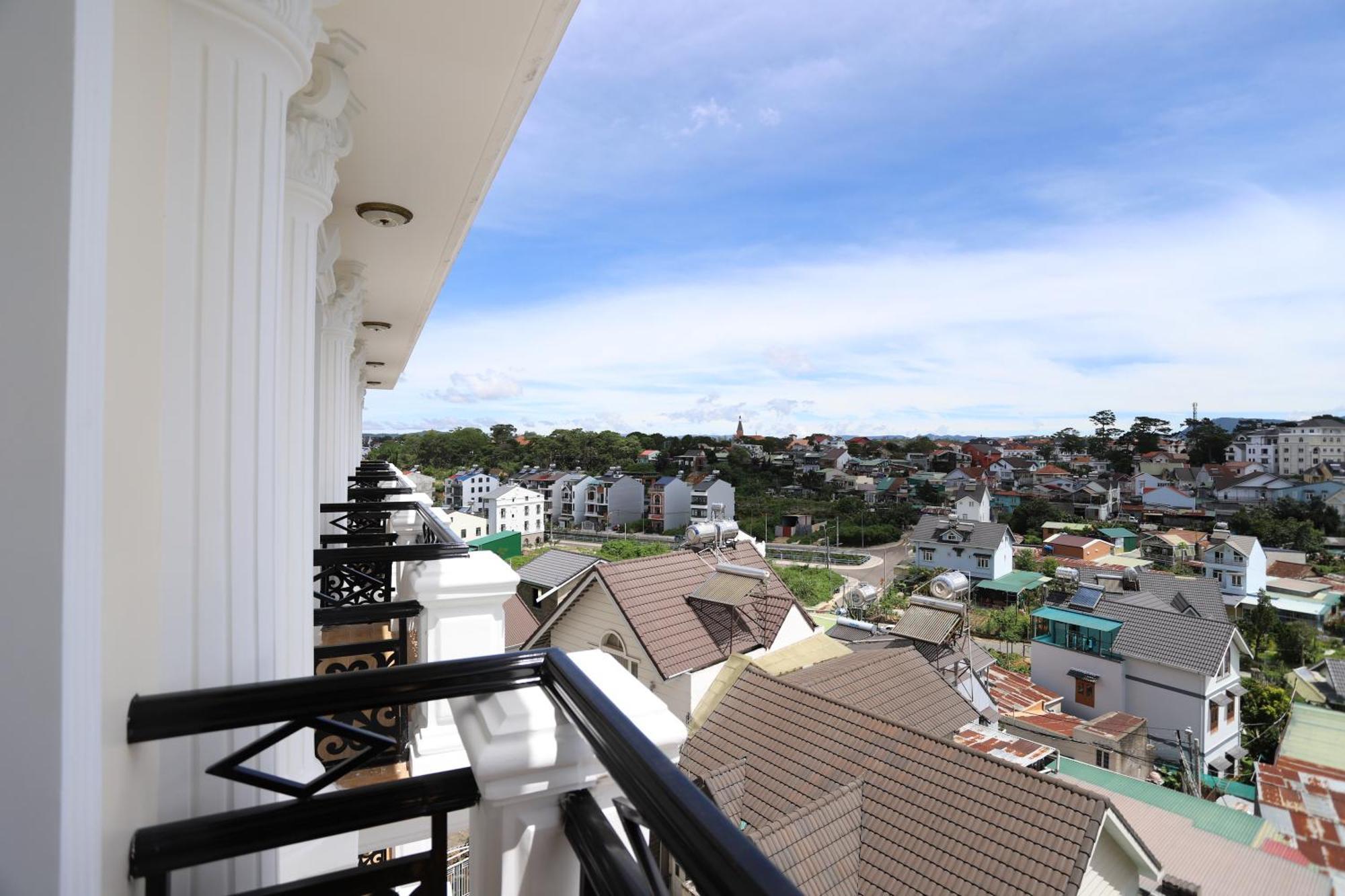 Le Marais Hotel Dalat Exterior photo
