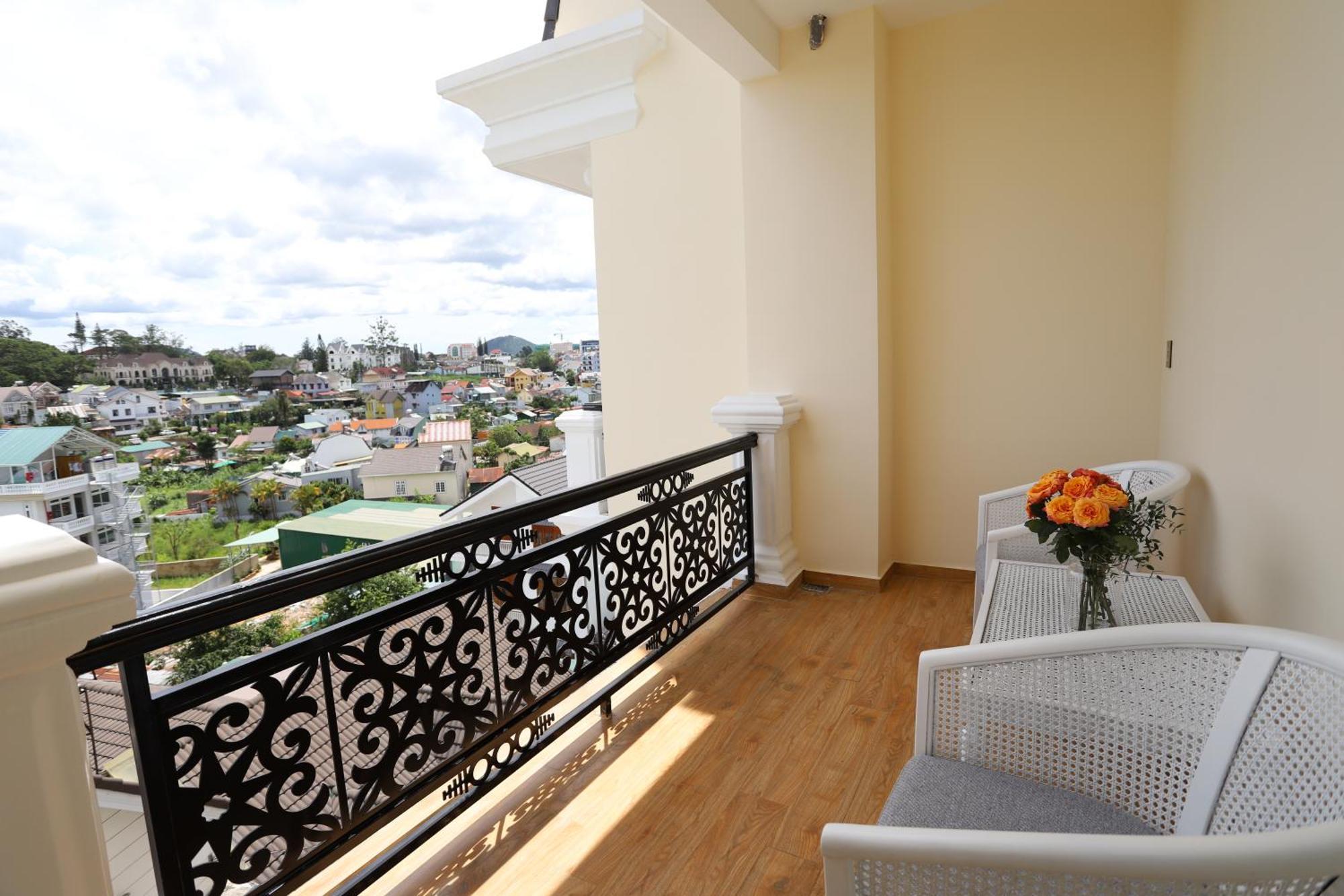 Le Marais Hotel Dalat Exterior photo